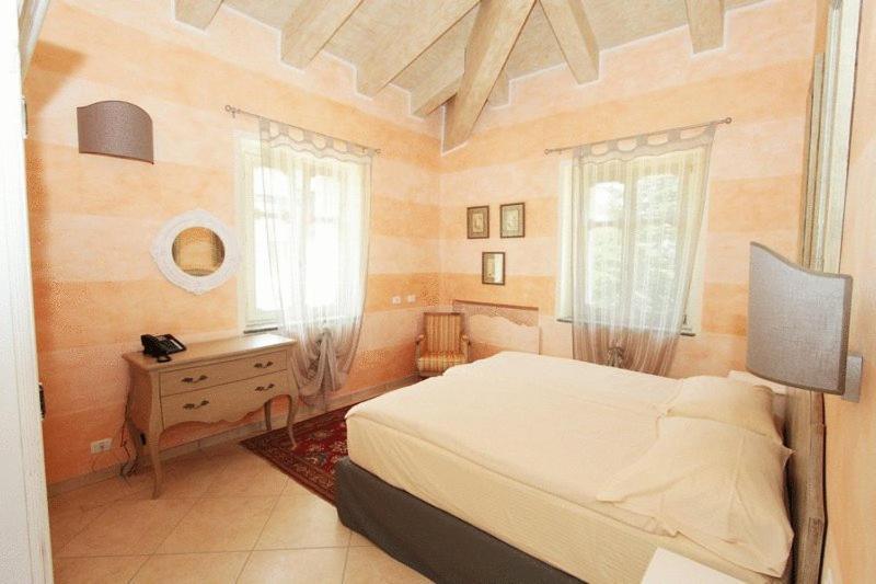 Villa Morneto Vignale Kültér fotó