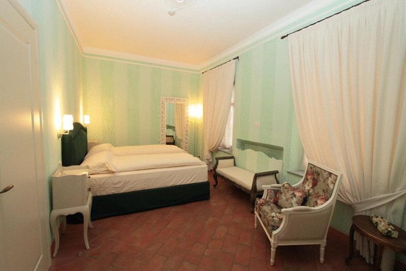 Villa Morneto Vignale Szoba fotó